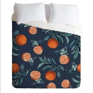 Porch & Den Paddington Blue/Orange King Duvet Set with 4 Pillow Shams
- NWT